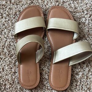 Universal Thread Gold Women's Sandals Size 10